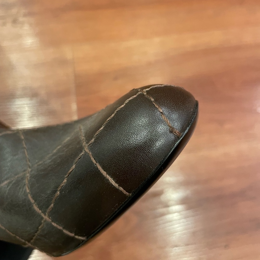 ❌SOLD❌ CHANEL Brown Boots - Picture 6 of 16